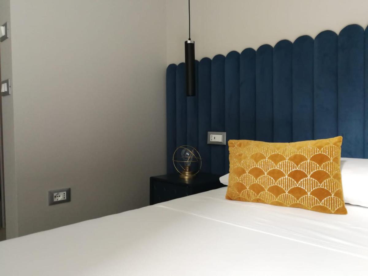 Luciani 33 Luxury Rooms Salerno Exterior photo