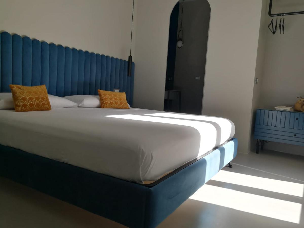 Luciani 33 Luxury Rooms Salerno Exterior photo